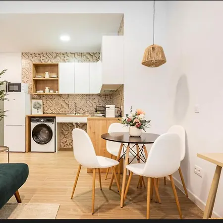 Lugre, Lovely Flat Close To Center Apartamento