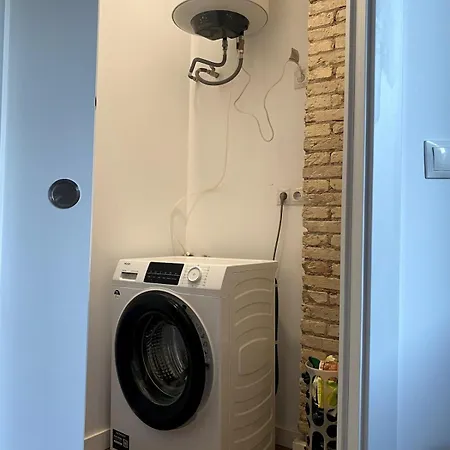 Bright & Quiet Close To Daire *