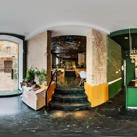 Sh Ingles Boutique Hotel