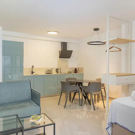 Aparthotel Gulliver 4*