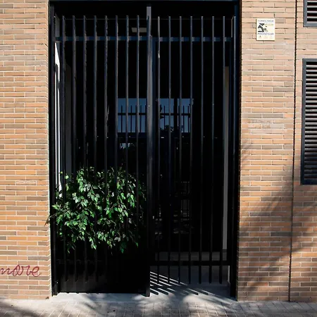 Apartman Crudo Un Loft Centrico De 50 M2