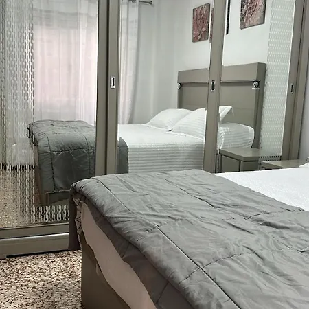 Alquiler Universidades Malvarrosa Playa Maritim דירה