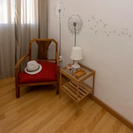 Luminoso. Comodo. Acogedor. Wifi. Junto A Ave Daire *