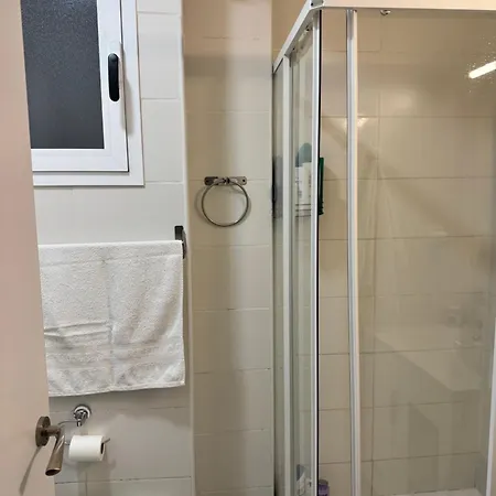 Sencilla En Piso Hogareno Valência