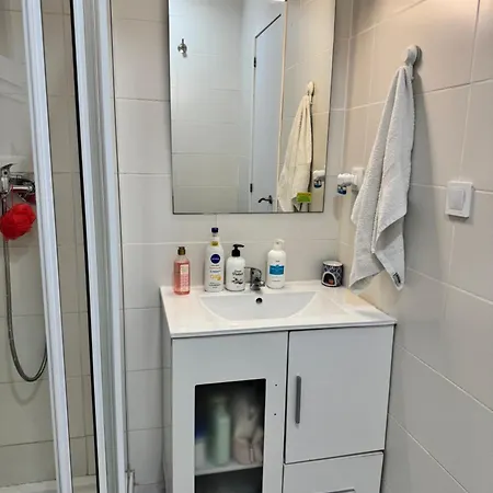 Quarto em Acomodações Particulares Sencilla En Piso Hogareno