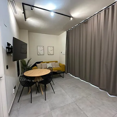 Travel Habitat Jardin Ayora * Valencia