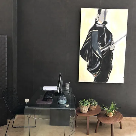 毕加索广场公寓