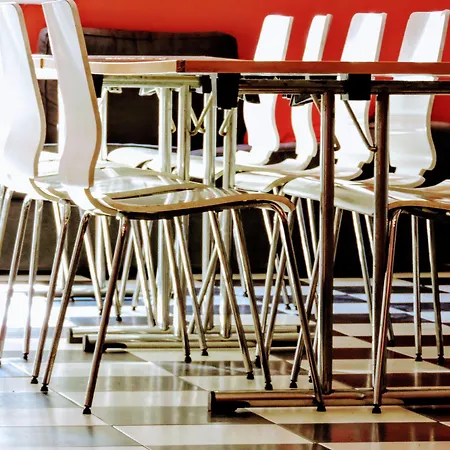 Feetup Backpackers * Valencie