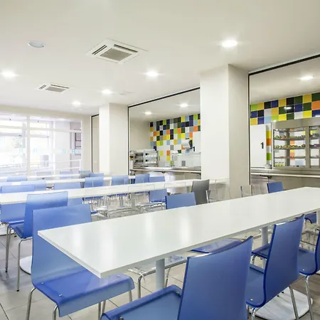 Residencia Universitaria Resa La Concepcion Ostello