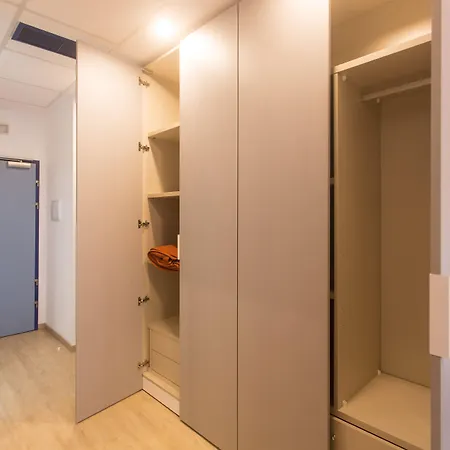 Juvenil Colegio Mayor Galileo Galilei Apartmán *