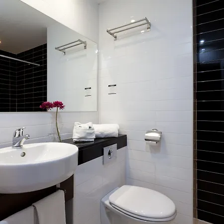 Olympia Universidades מלון 3*