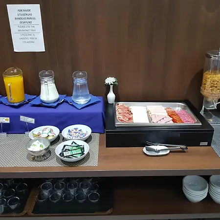 Olympia Universidades 3*