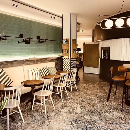 Myr Plaza Mercado & Отель Валенсия