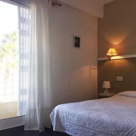 Pensión Malvarrosa Valencia