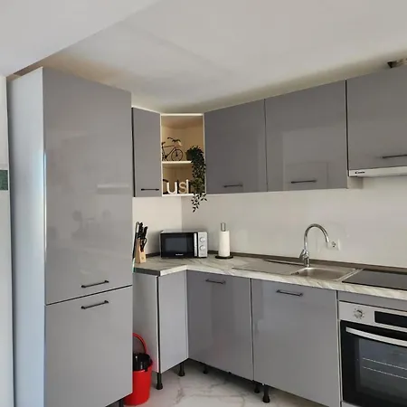 In Vera With Rooftop Pool Apartment *