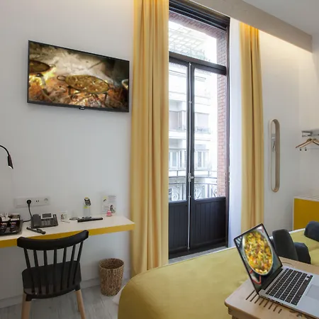 Casual Socarrat - Adults Only 3*