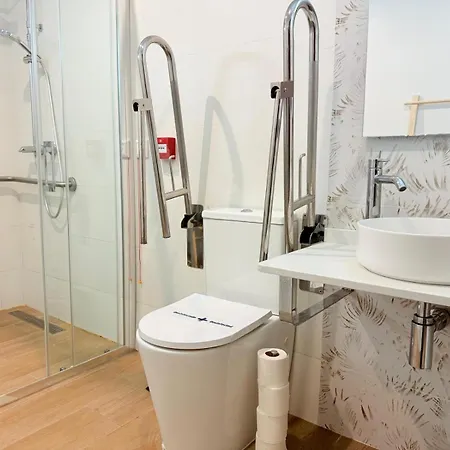 Travel Habitat La Marina Real * ולנסיה