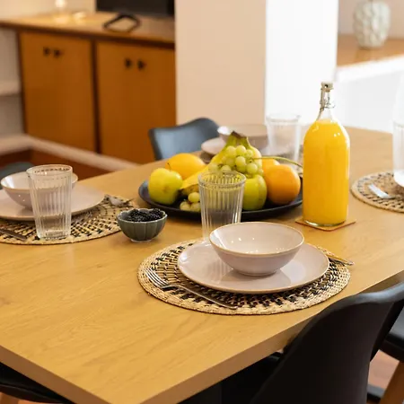 Centrico 6 Personas Apartman