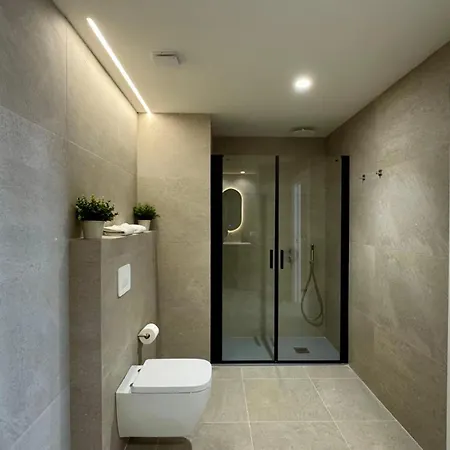 Boutique - Plaza Tower Валенсия