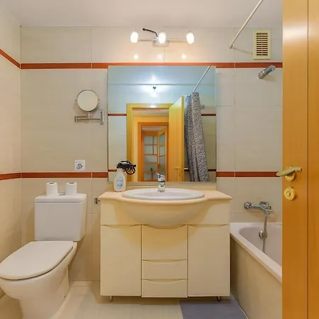 Tu Refugio Moderno En - Piscina, Gimnasio Y Padel Incluidos *