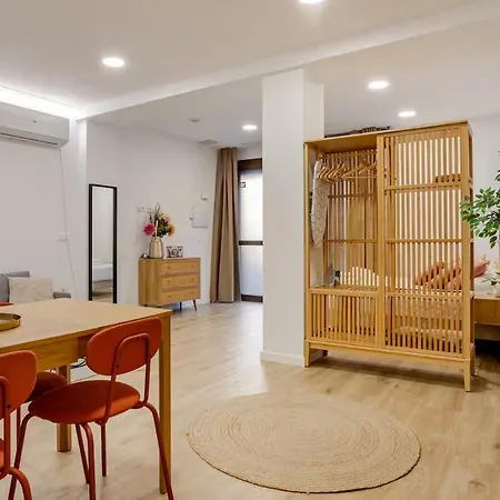 Bright & Modern Studio - Rose Y Maya