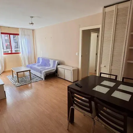 شقة Ciudad De Artes Y Arena Roig Apartmento *