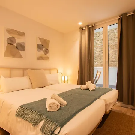 Familiar En Centro - Plaza Ayuntamiento アパート *