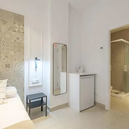 Comfortable Close To Centre Гостевой дом