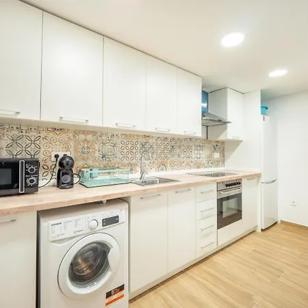 Vivienda Junto Al Mercado شقة *