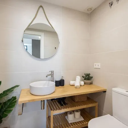 Estudio Con Altillo En Malilla Cerca De La Fe Apartment *