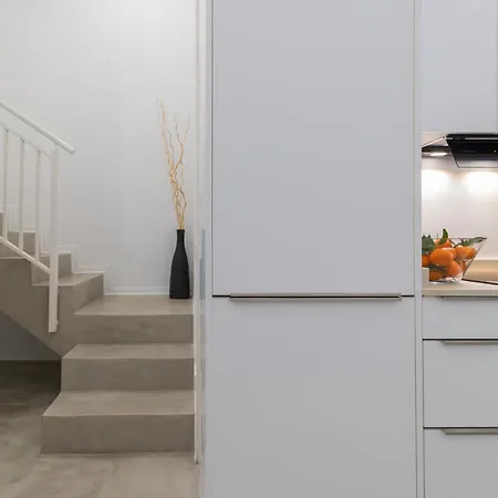 Modern & Stylish Close To The Апартаменты *
