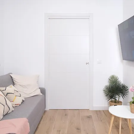 Near To Marathon - Of Arts & Sciences *