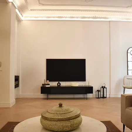 Stylish & Cozy Flat In Heart Of Eixample, Appartement Valencia