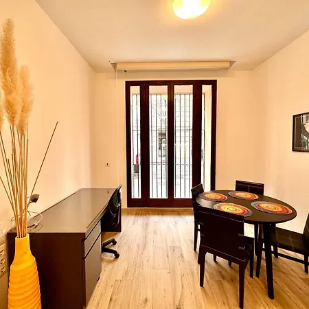 Joaquin Costa Urban Flat *