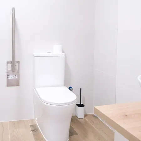 Near To Marathon - Of Arts & Sciences Apartamento *