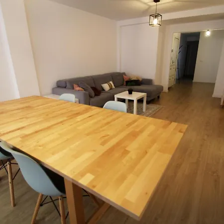 Ross - Flat With The Amenities * Valencia