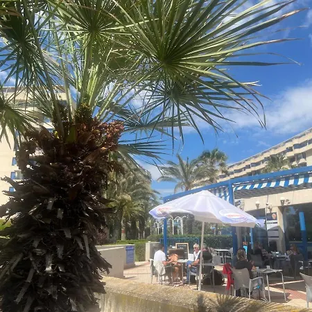 Beachfront Family Апартаменты Валенсия