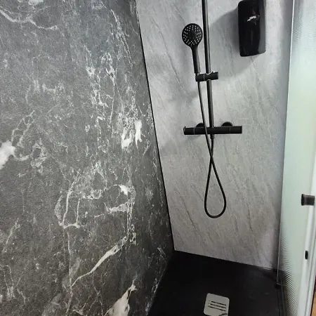 Excepcional Amplio Apartamento Industrial Fallas Hasta 6, Wifi Gratis Cuna * Valencia