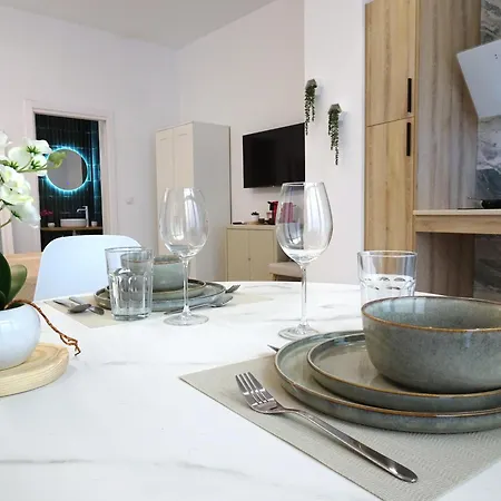 Apartment Pn8- Loft N8 Urban Ayora *