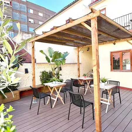 فندق مبيت وإفطار Bird House 3*