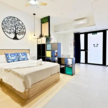 1 And 3 - Turia Park By Rio Turia *