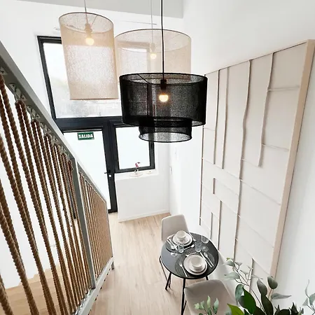 Loft M15 - Ground & Arena Connected Apartament *