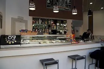 Habitaciones Barra89 بيت ضيافة 2*