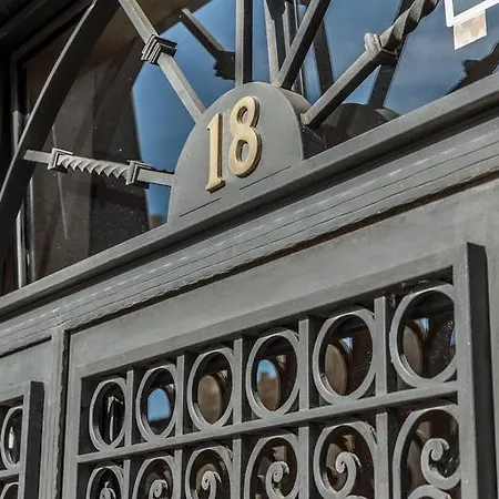 Nwt Station 2* Valensiya
