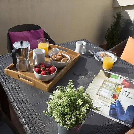 Διαμέρισμα Singularstays Botanico29 *