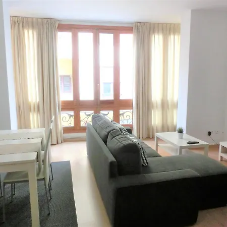 Total Mercat Apartment Valencia