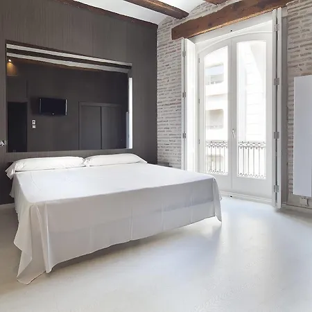 Guest house Cosy Embajador 2*