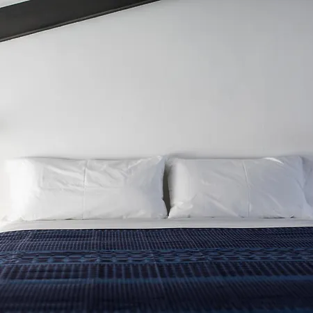 Bubusuites Nocleg ze śniadaniem 4*