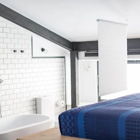 Bubusuites Nocleg ze śniadaniem 4*