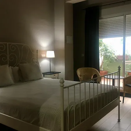 Md Modern - Jardines Hotel *